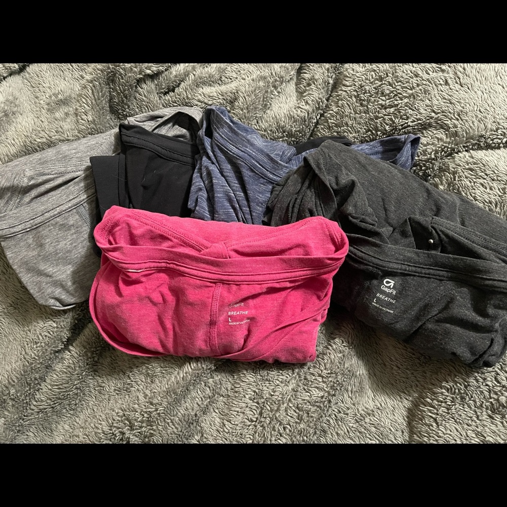 Bundle of GAPFit Breathe T-shirts Size Large